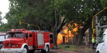 Se incendiu00f3 una vivienda en el barrio Sol de Misiones.