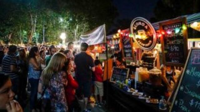 Noche, comida saludable y gourmet para todos en Parque Chacabuco. (Facebook: Buenos Aires Market)