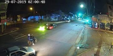 Choque en la Avenida Uruguay de Posadas\u002E (MisionesOnline)