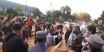El propio intendente tuvo que intervenir ante el enojo de los comerciantes