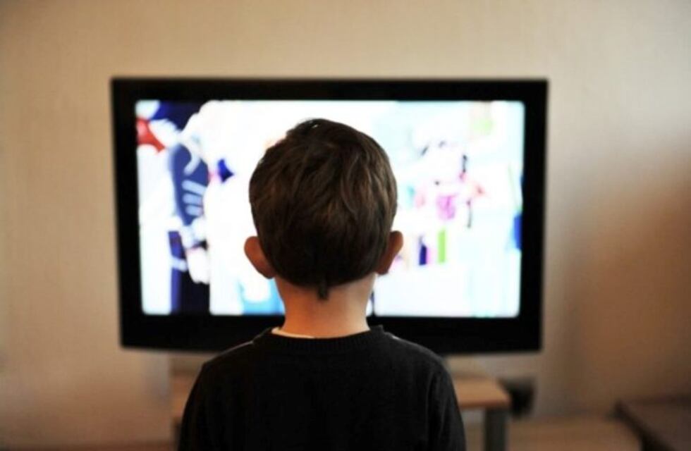 La DGE continuará dando material educativo por televisión