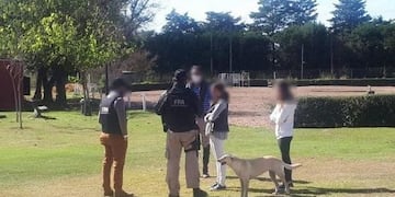 La mujer alentó a vecinos a que hicieran la misma actividad\u002E