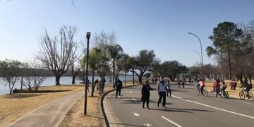 Costanera del Lago San Roque (Foto: VíaCarlosPaz)