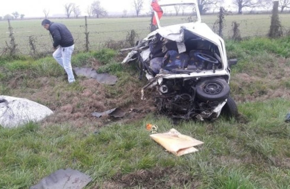 Choque con saldo fatal entre un camión y un auto en la ruta 33
