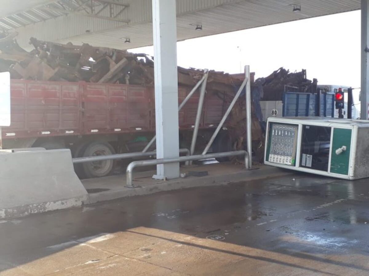 Choque en peaje ruta 9 (Gentileza Mas Radio)