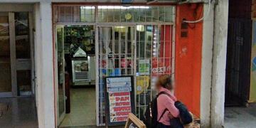 Se corre el límite horario y los kioscos de Rosario pueden abrir hasta las 22\u002E (Google Street View)