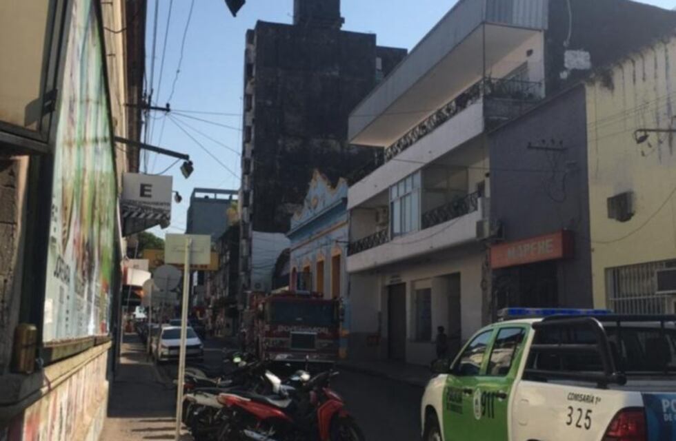 Intentó cocinar y casi prende fuego todo un edificio