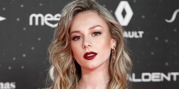 Ester Expósito posó sin corpiño para una tapa de revista y explotó Instagram