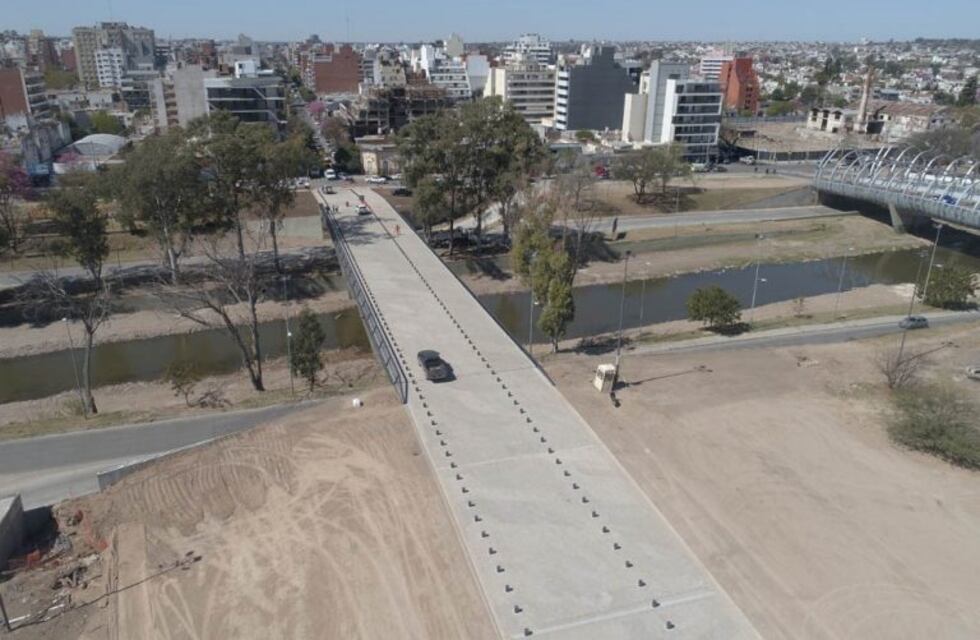En fotos, así quedó el nuevo puente 25 de Mayo inaugurado por Schiaretti