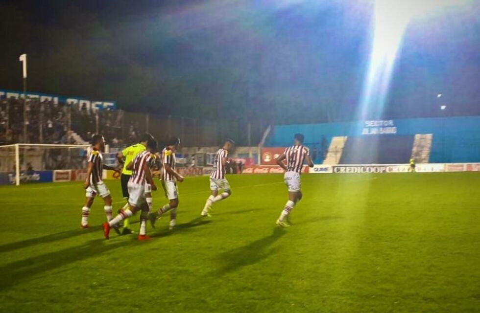 Primera Nacional: San Martín ganó 1 - 0 a Almagro y quedó como único puntero del Grupo 'B'