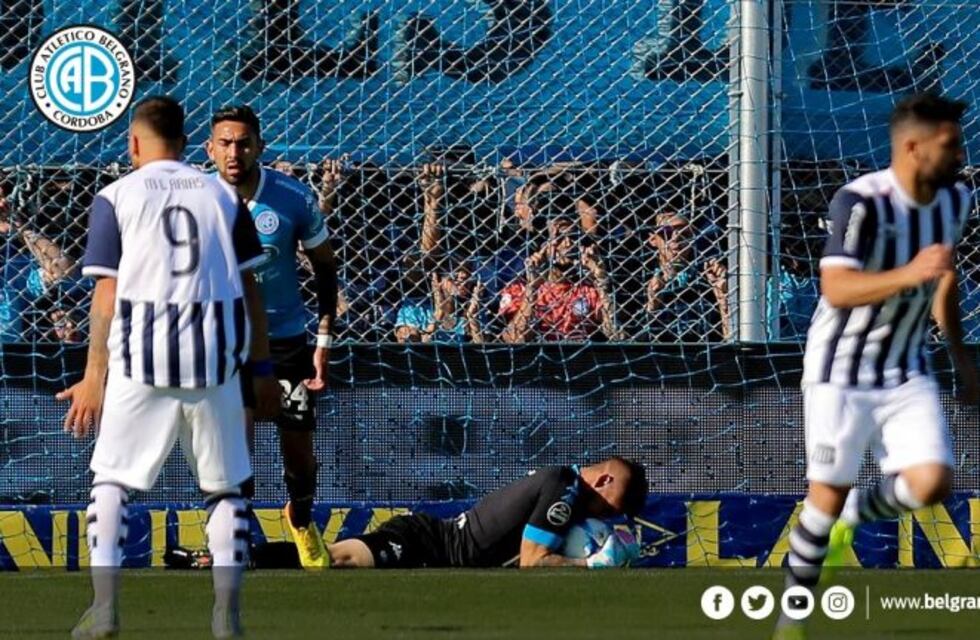 La doble atajada de Acosta en el clásico, la mejor