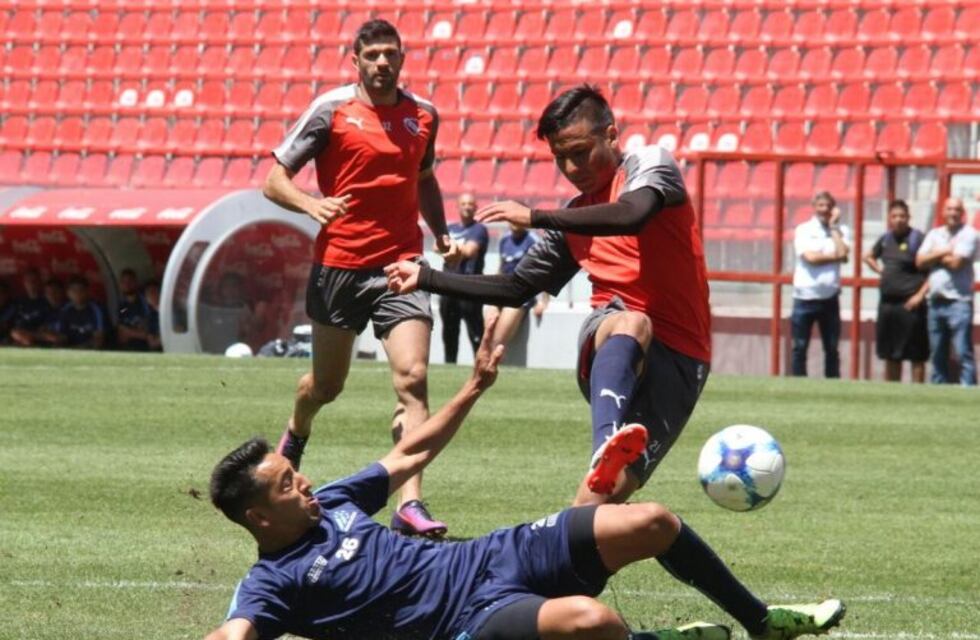 Amistoso: Independiente derrotó 2-0 a un combinado de jugadores libres