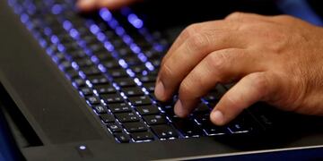 Detuvieron a un hombre que realizaba estafas electrónicas\u002E