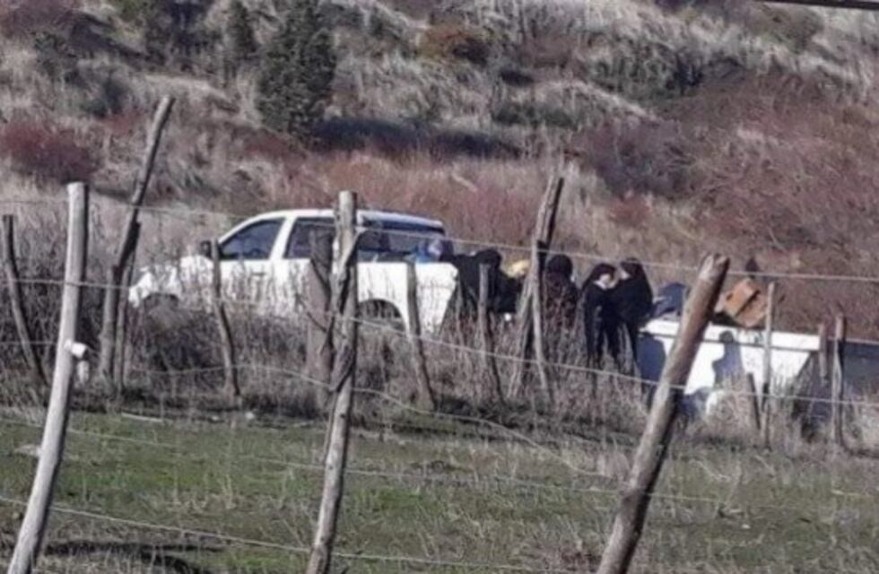 Detectaron a un grupo de monjas tirando donaciones a la basura