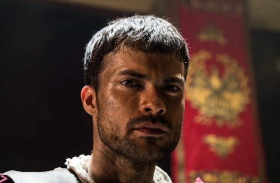 Víctor Sparapane, el romano Petronio de "Jesús": "Quería hacer algo que rompiera los límites"