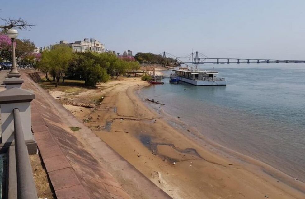 Encuentran marihuana mordida por peces en la costanera de Corrientes