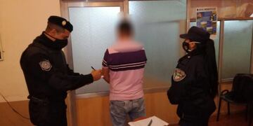 El detenido tenía consigo el cuchillo que se habría usado en las amenazas\u002E