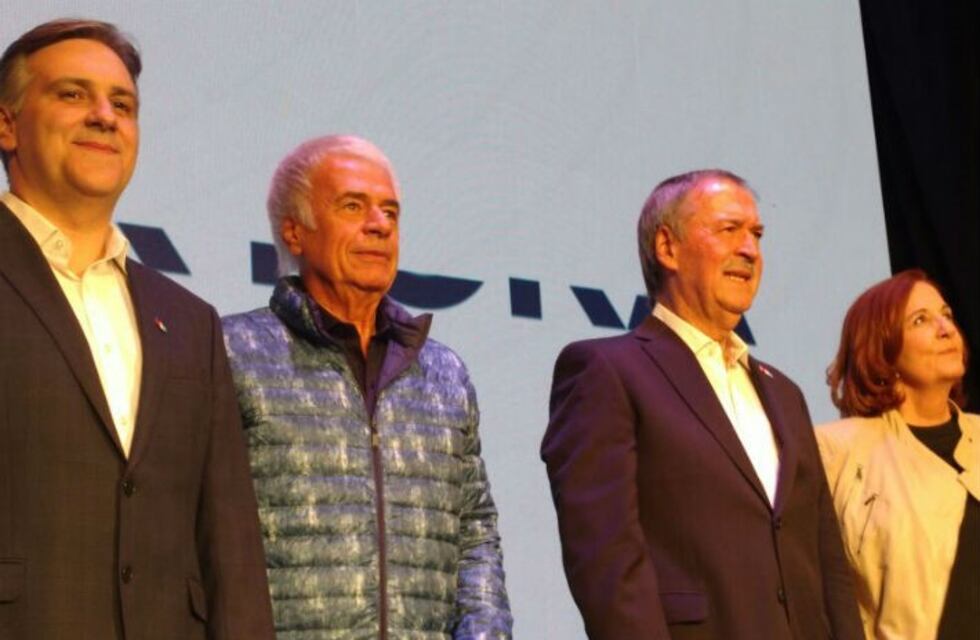 Schiaretti y De la Sota encabezaron el cierre de campaña de Martin Llaryora