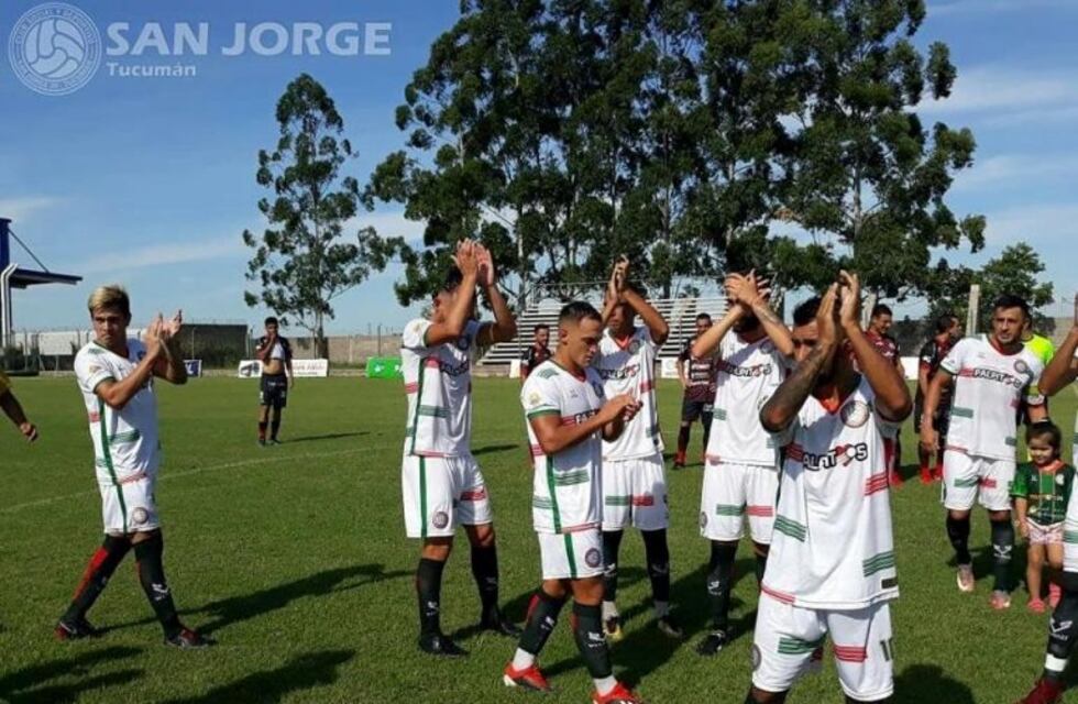 San Jorge de Tucumán goleo 4 a 0 a Huracán Las Heras