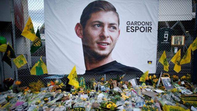 El santafesino había sido transferido a Cardiff desde Nantes, donde lo homenajearon tras su fallecimiento. (REUTERS)