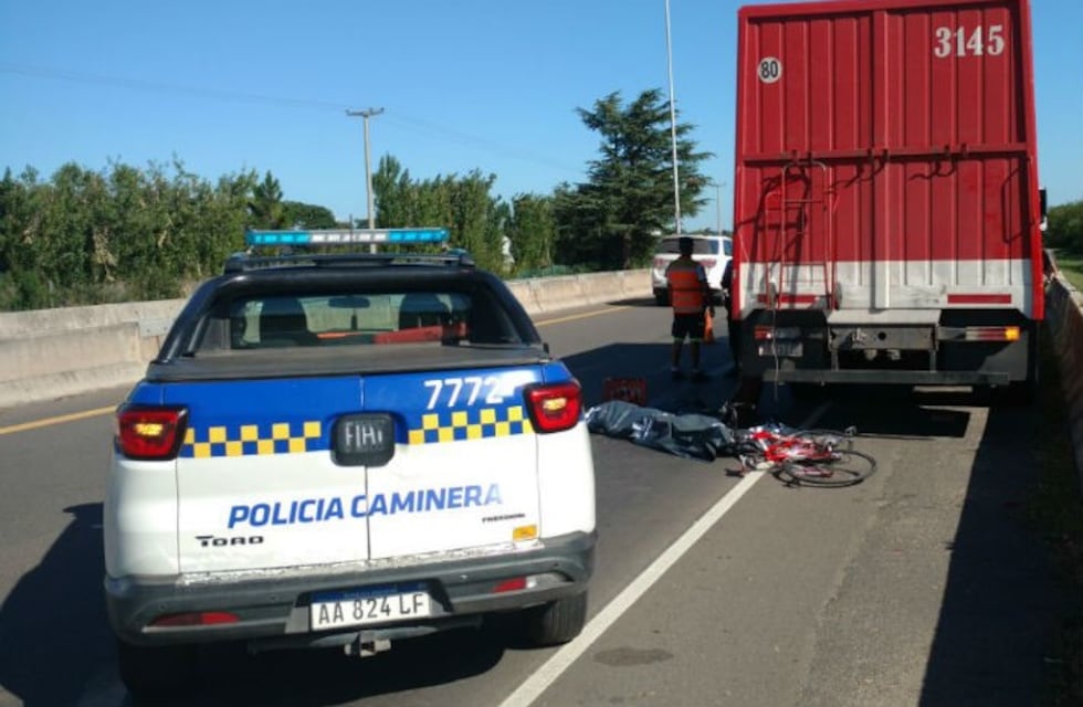 Accidente fatal en la ruta E-53: un ciclista muerto