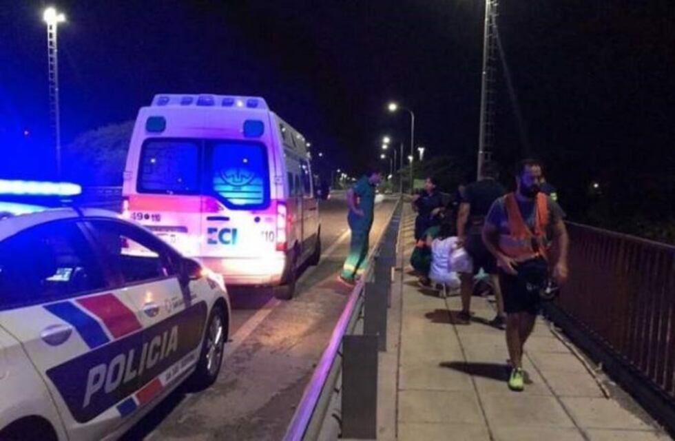 Volvía de entrenar y salvó a una chica que se quería tirar del puente