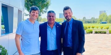 Chiqui Tapia se reunió con Marcelo Tinelli y Mario Pergolini por los derechos televisivos\u002E (Twitter)