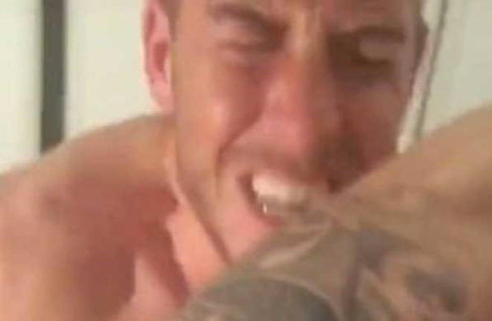 Se filtró el video de un trío sexual con dos futbolistas de la Primera de España