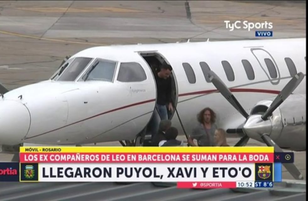 Ídolos del Barza bajaron de un vuelo privado en Fisherton y van rumbo al City Center