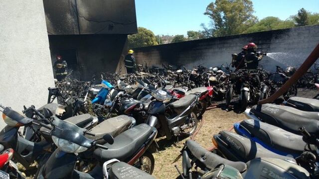 Las motos se quemaron en un incendio en la comisaría de barrio Marechal\u002E