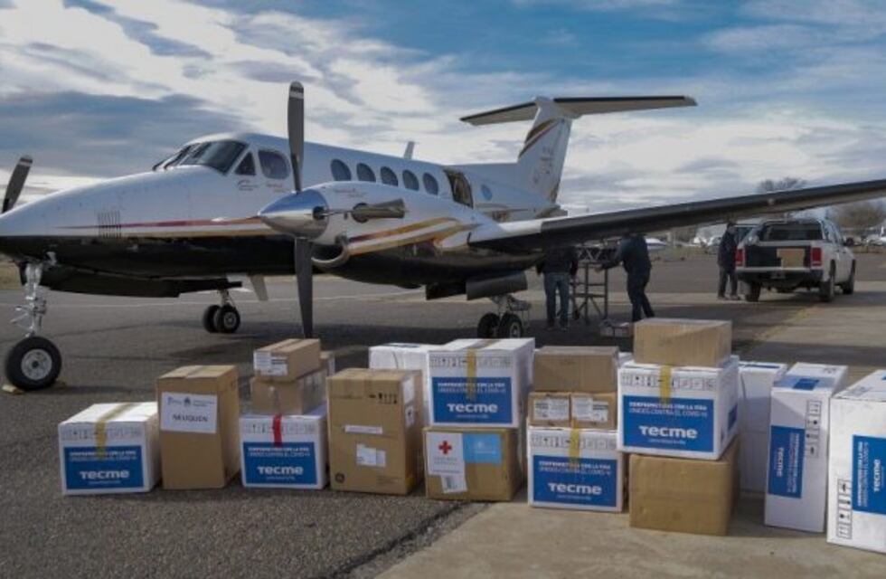 Neuquén recibió diez respiradores y más de 70 mil insumos enviados por Nación