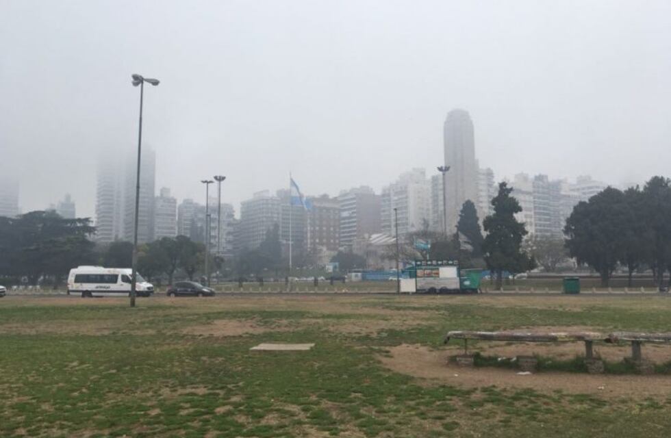 Rosario amaneció más castigada que nunca por el humo de las islas