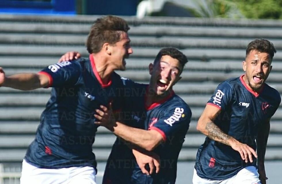 Gol de chilena de un juvenil de Talleres, para el triunfo del equipo de Fassi en Uruguay