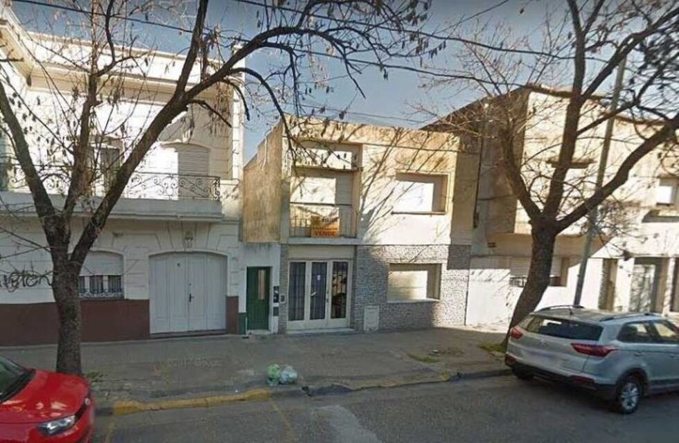 La Plata: le dijeron que iban a arreglar el cable y terminó golpeado y sin dinero