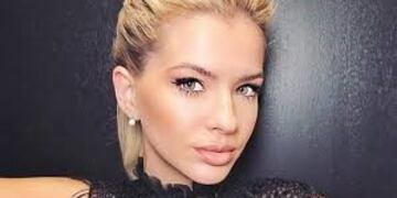 La China Suárez compartió con sus seguidores un beso apasionado que le dio a Benjamín Vicuña (Instagram: sangrejaponesa)