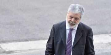 De Vido y López