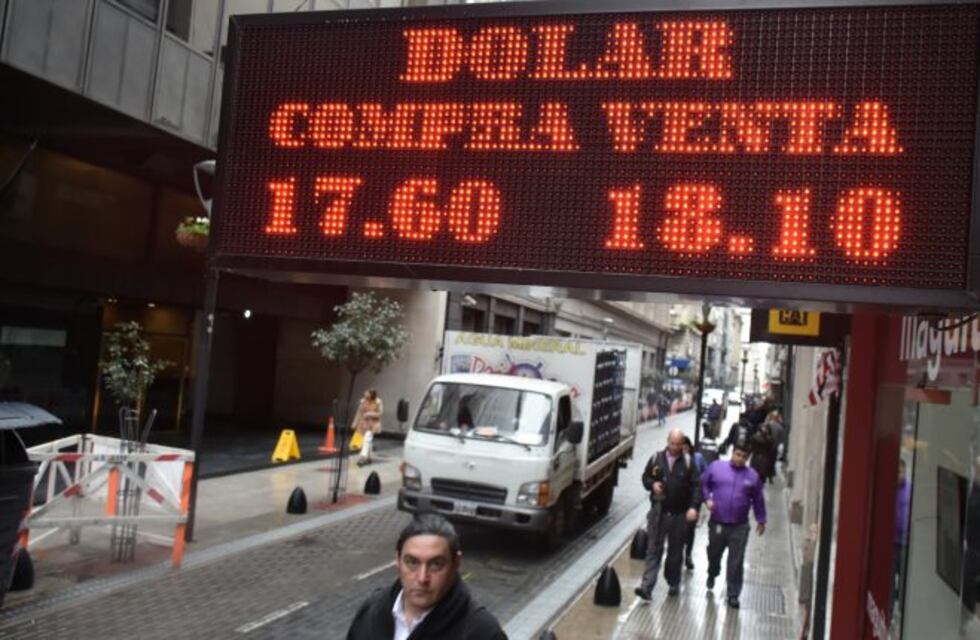 Luego de las PASO, el dólar bajó y cerró a $ 17,55