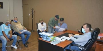 Empleados municipales de Campo Viera acordaron un aumento salarial de 17%