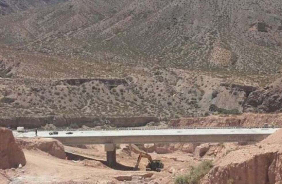 Habilitarán el puente sobre la ruta a Chile que un alud destruyó en el 2016