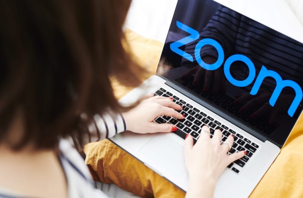 Su hija tomaba una clase virtual y ella apareció en cámara desnuda: "Fue el momento más humillante de mi vida"