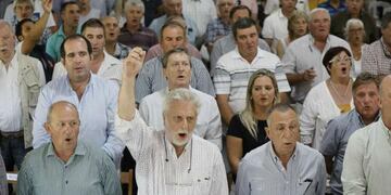 Asamblea campo en pergamino