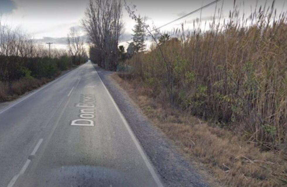 Un joven falleció tras chocar con dos vehículos y un árbol en Maipú