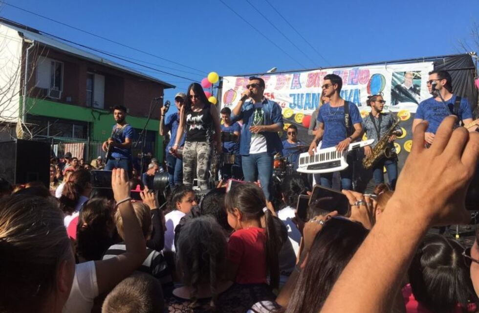 Tito y Pelusa contra los barriletes: los partidos salieron con todo en el primer día de campaña