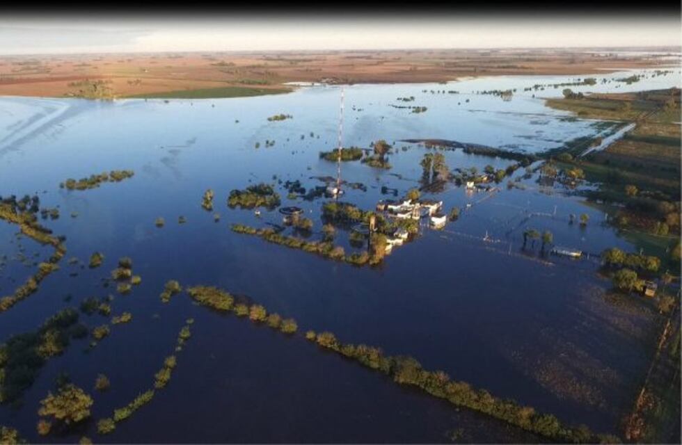 En Plaza de Mayo se reciben donaciones para los inundados en todo el país