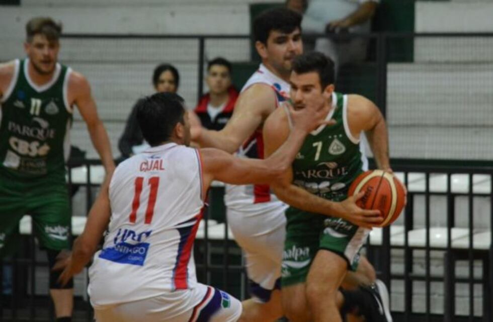 Ganó Barrio Parque y es el puntero de la Conferencia Noroeste