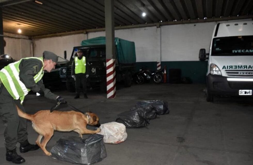 Incautan 3 kilos de cocaína escondidas en estufas eléctricas en un depósito fiscal