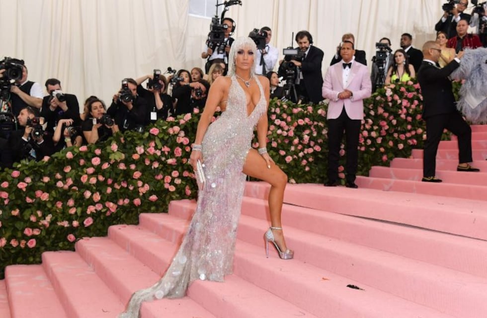 Criticaron a "J-Lo" por "exceso de sensualidad" en un show