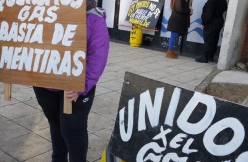 Vecinos del barrio ARA San Juan volvieron a reclamar por el gas