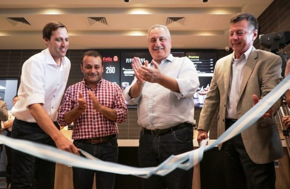 Passalaqua expresó su alegría por los puestos de trabajo que genera la apertura de McDonalds