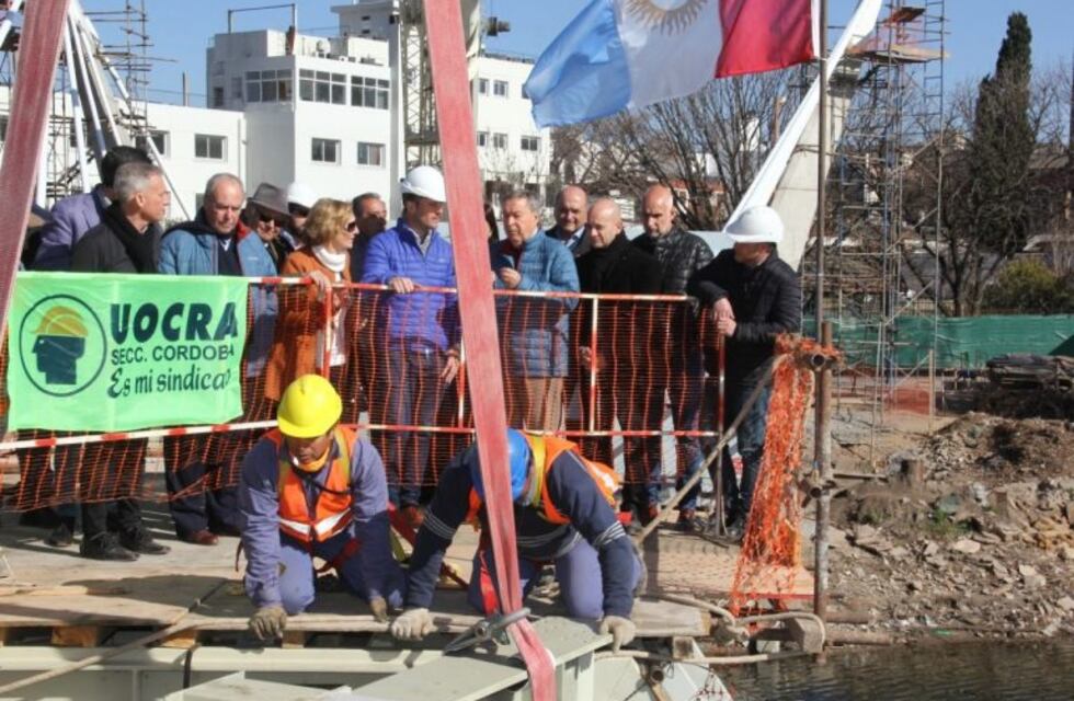 Juan Schiaretti: "Tenemos proyectado que el puente se inaugure antes de la temporada"